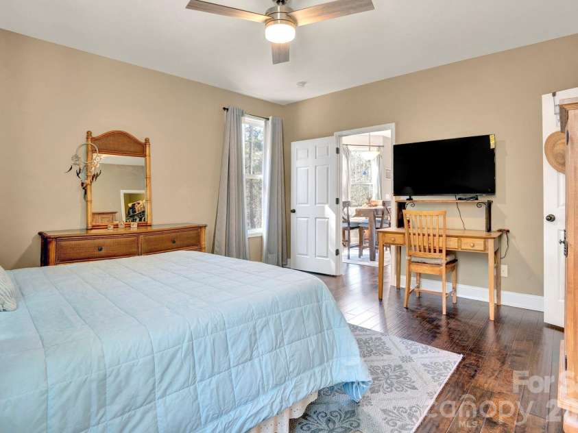 3327 Greenville Highway, Flat Rock, NC 28731.  MLS# CAR4355594, YatesRealty ID 5593. 