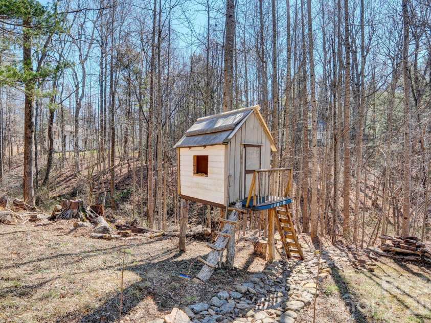 3327 Greenville Highway, Flat Rock, NC 28731.  MLS# CAR4355594, YatesRealty ID 5593. 