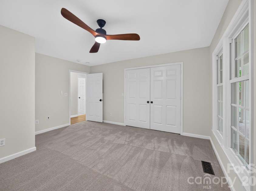 5550 Overlook Circle, Winston Salem, NC 27105.  MLS# CAR4432343, YatesRealty ID 55933. 2nd Bedroom