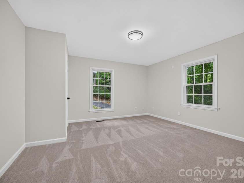 5550 Overlook Circle, Winston Salem, NC 27105.  MLS# CAR4432343, YatesRealty ID 55933. 3rd Bedroom (main level)