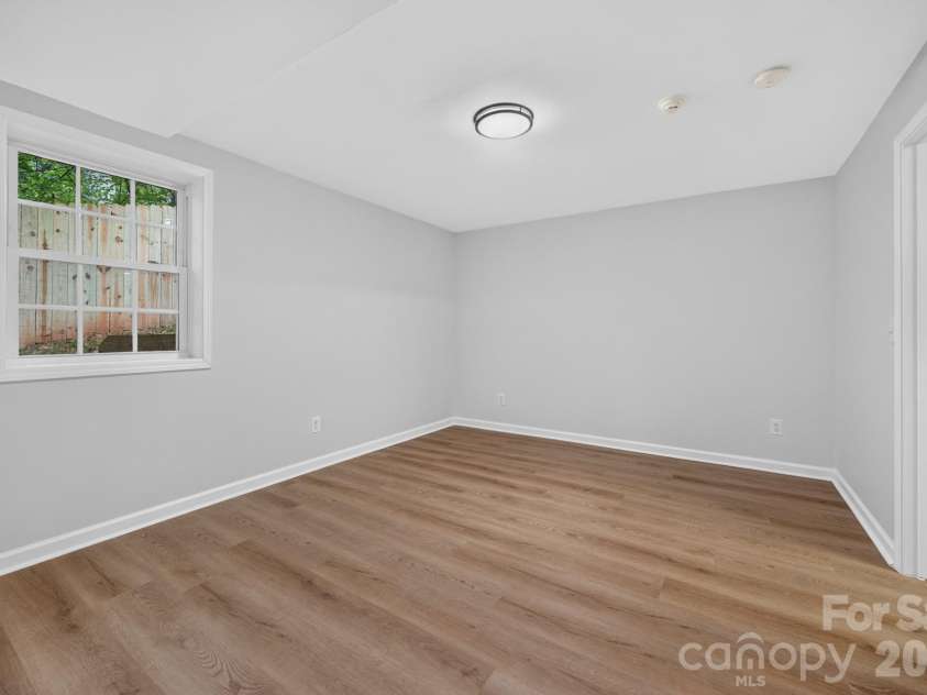 5550 Overlook Circle, Winston Salem, NC 27105.  MLS# CAR4432343, YatesRealty ID 55933. 4th Bedroom