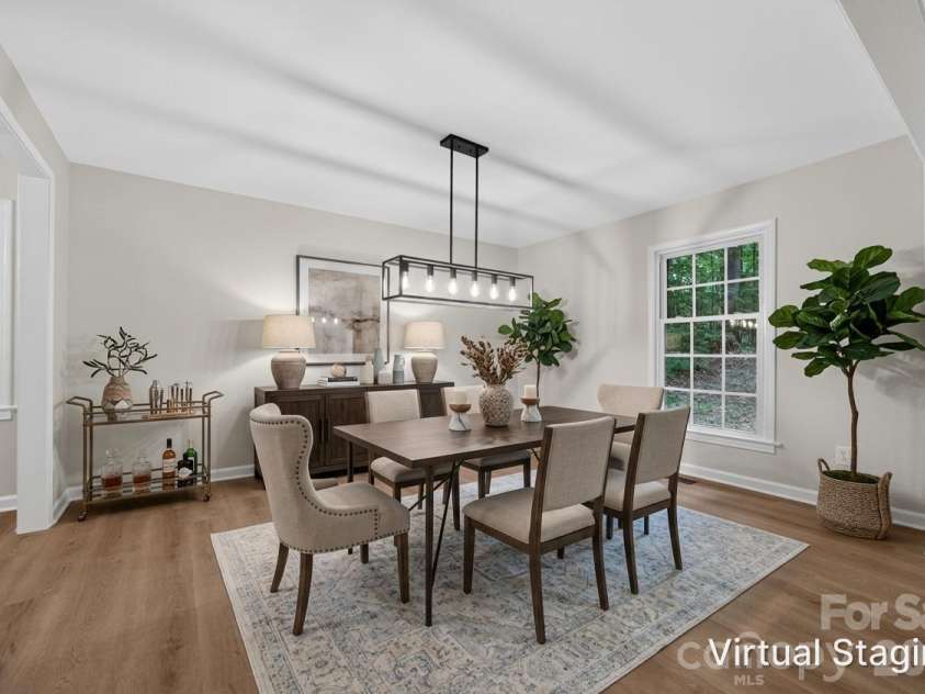 5550 Overlook Circle, Winston Salem, NC 27105.  MLS# CAR4432343, YatesRealty ID 55933. Virtually Staged