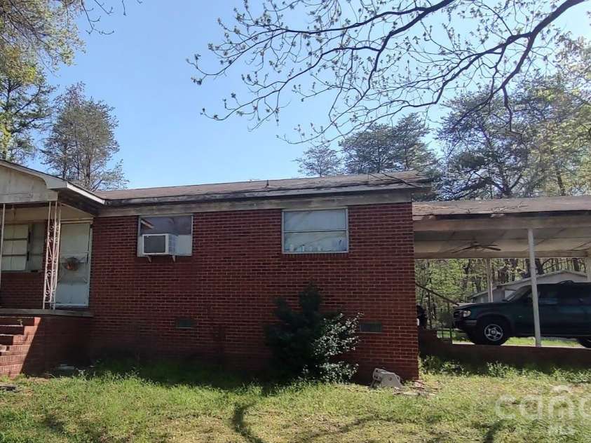 131 Sj Crawford Road, Lincolnton, NC 28092.  MLS# CAR4428419, YatesRealty ID 55934. 