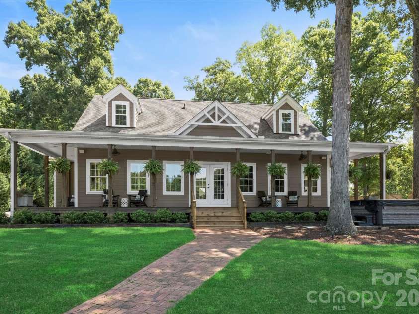 114 Kilkee Lane, Mooresville, NC 28117.  MLS# CAR4433034, YatesRealty ID 55935. 