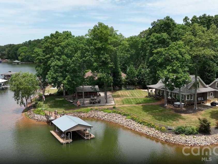 114 Kilkee Lane, Mooresville, NC 28117.  MLS# CAR4433034, YatesRealty ID 55935. 