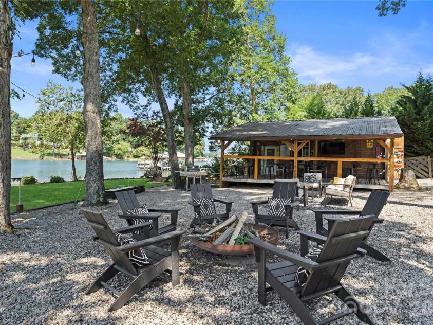 114 Kilkee Lane, Mooresville, NC 28117.  MLS# CAR4433034, YatesRealty ID 55935. 