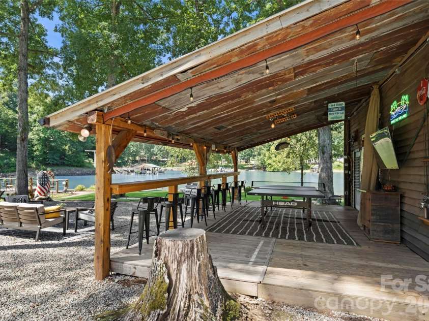 114 Kilkee Lane, Mooresville, NC 28117.  MLS# CAR4433034, YatesRealty ID 55935. 