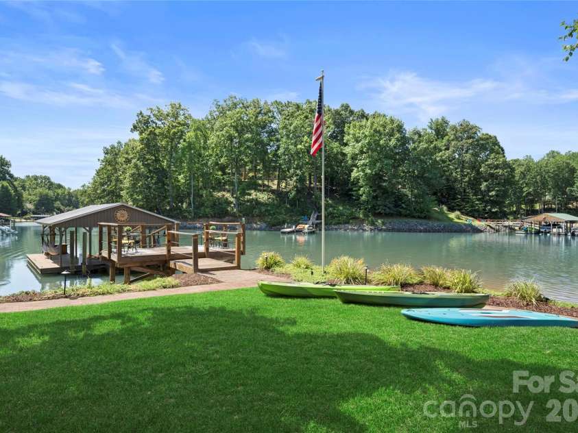 114 Kilkee Lane, Mooresville, NC 28117.  MLS# CAR4433034, YatesRealty ID 55935. 