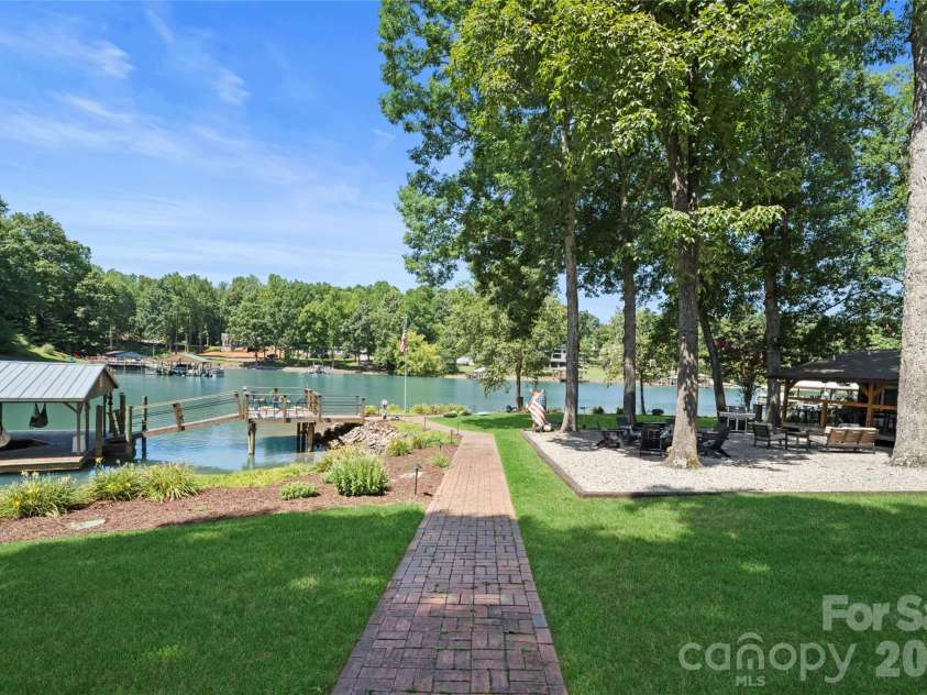 114 Kilkee Lane, Mooresville, NC 28117.  MLS# CAR4433034, YatesRealty ID 55935. 