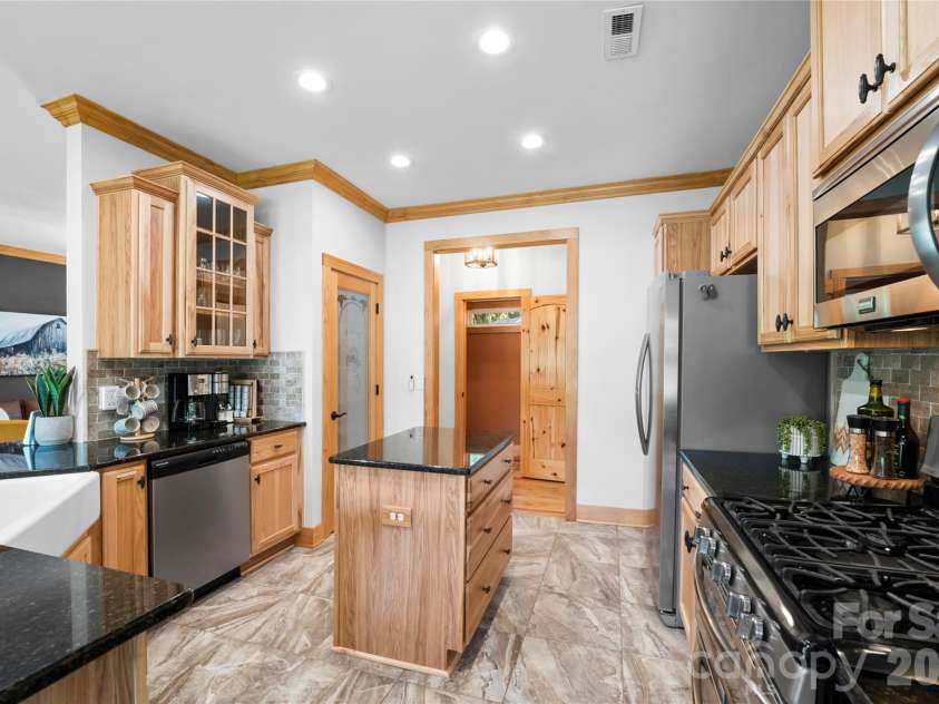 114 Kilkee Lane, Mooresville, NC 28117.  MLS# CAR4433034, YatesRealty ID 55935. 