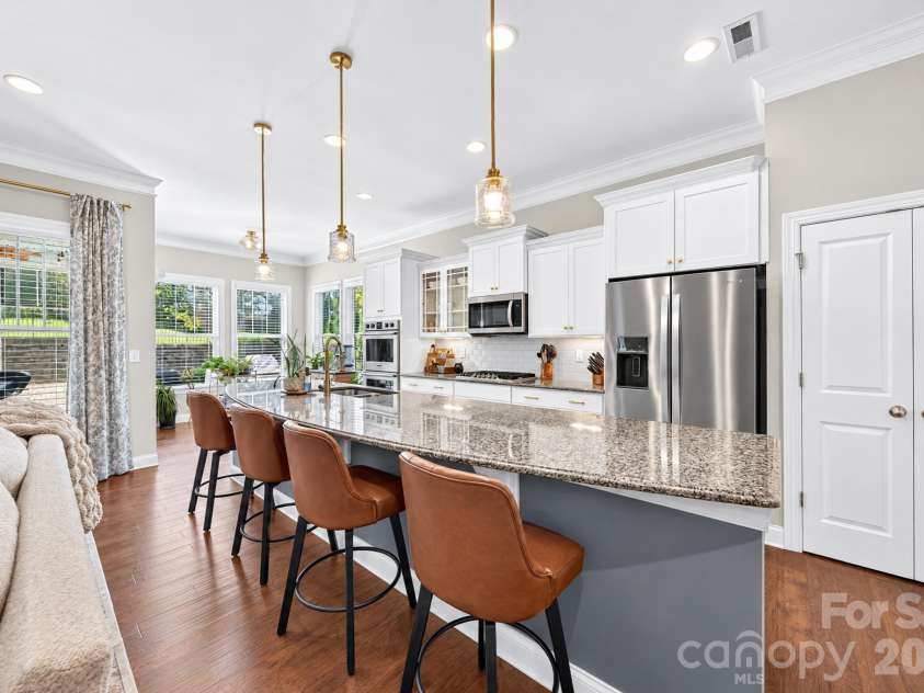 133 Tomahawk Drive, Mooresville, NC 28117.  MLS# CAR4433110, YatesRealty ID 55937. 