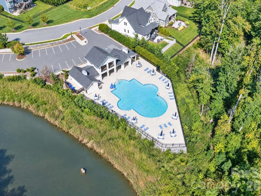 133 Tomahawk Drive, Mooresville, NC 28117.  MLS# CAR4433110, YatesRealty ID 55937. 