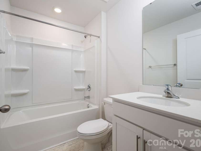 1021 Foxberry Lane, Maiden, NC 28650.  MLS# CAR4433101, YatesRealty ID 55939. Guest Bathroom