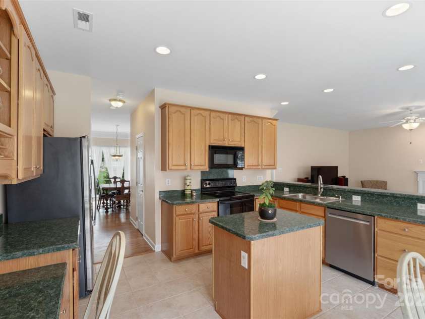 301 Prairie Rose Court, Waxhaw, NC 28173.  MLS# CAR4242223, YatesRealty ID 5594. 