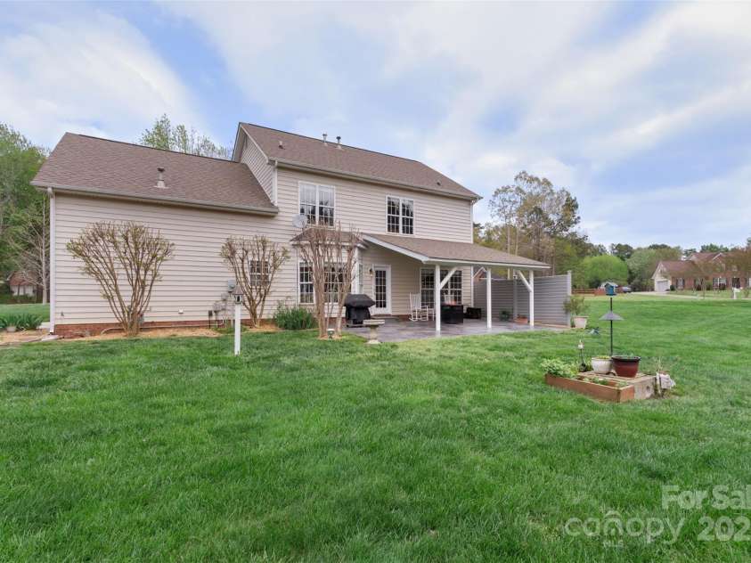 301 Prairie Rose Court, Waxhaw, NC 28173.  MLS# CAR4242223, YatesRealty ID 5594. 