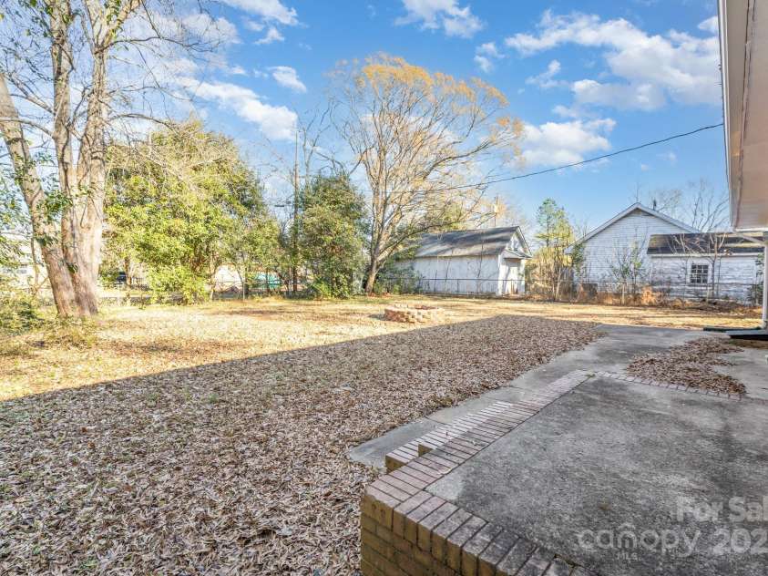 4209 Donnybrook Place, Charlotte, NC 28205.  MLS# CAR4329646, YatesRealty ID 5595. 