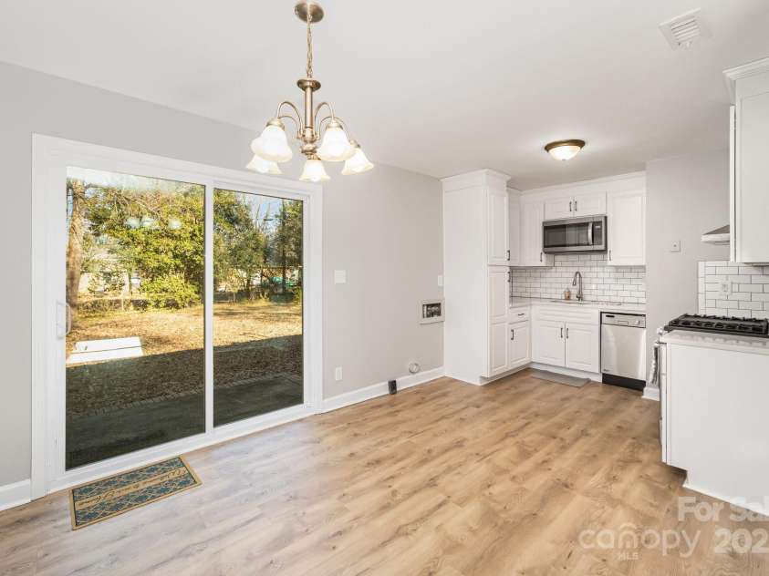 4209 Donnybrook Place, Charlotte, NC 28205.  MLS# CAR4329646, YatesRealty ID 5595. 