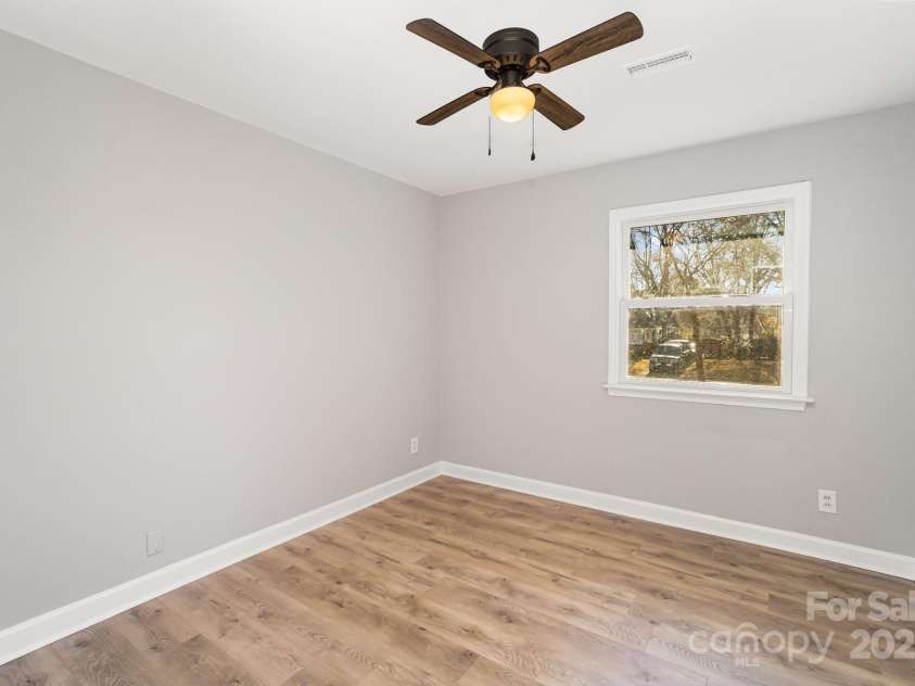 4209 Donnybrook Place, Charlotte, NC 28205.  MLS# CAR4329646, YatesRealty ID 5595. 