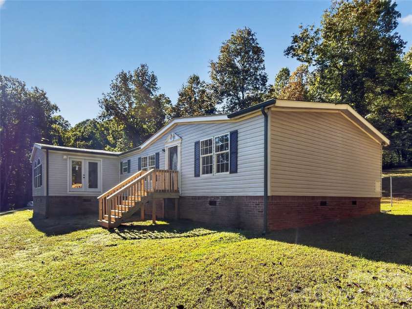 124 Tyler Terrace, Rutherfordton, NC 28139.  MLS# CAR4431827, YatesRealty ID 55954. 