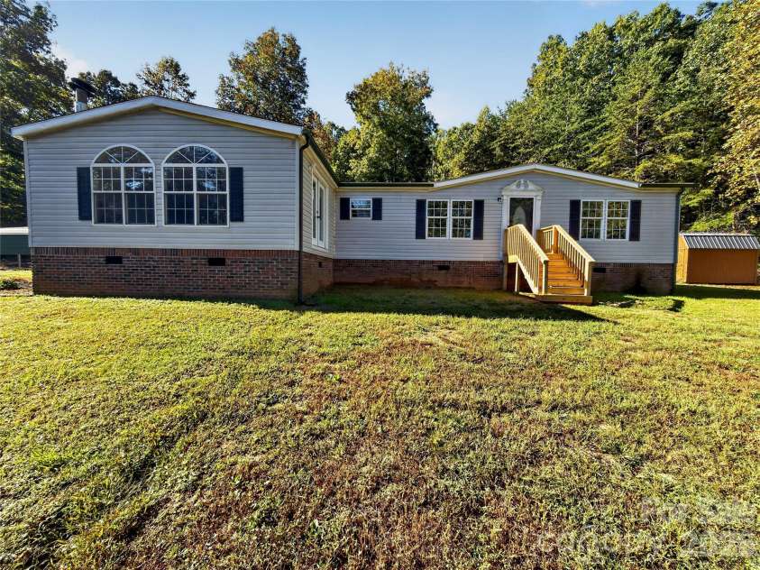 124 Tyler Terrace, Rutherfordton, NC 28139.  MLS# CAR4431827, YatesRealty ID 55954. Front View