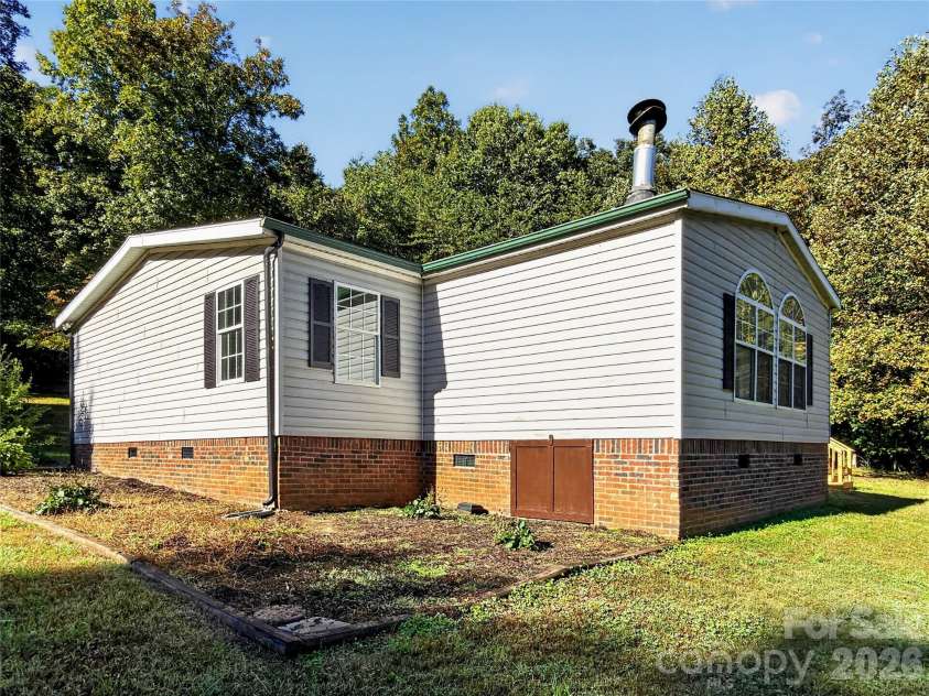 124 Tyler Terrace, Rutherfordton, NC 28139.  MLS# CAR4431827, YatesRealty ID 55954. Side View