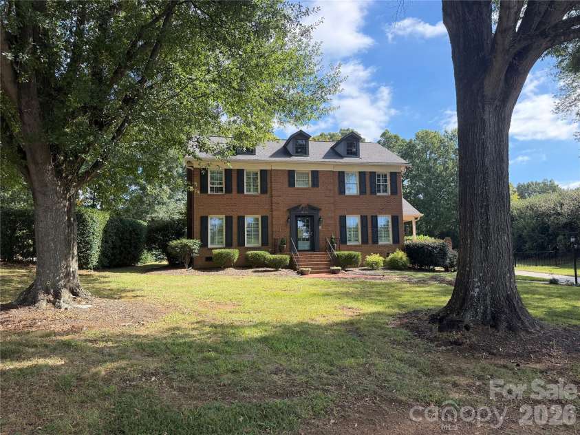 4533 Arborway Way, Charlotte, NC 28211.  MLS# CAR4432154, YatesRealty ID 55957. 