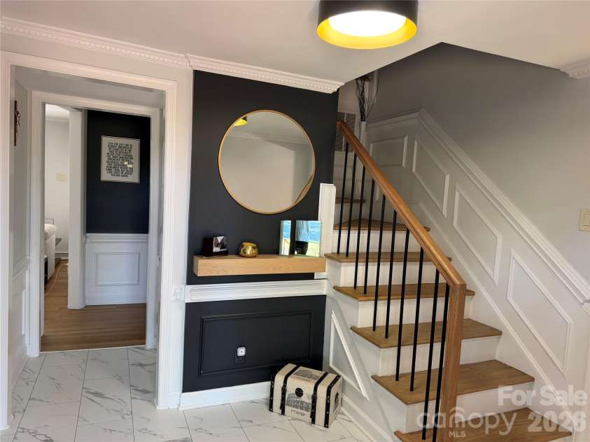 4533 Arborway Way, Charlotte, NC 28211.  MLS# CAR4432154, YatesRealty ID 55957. 
