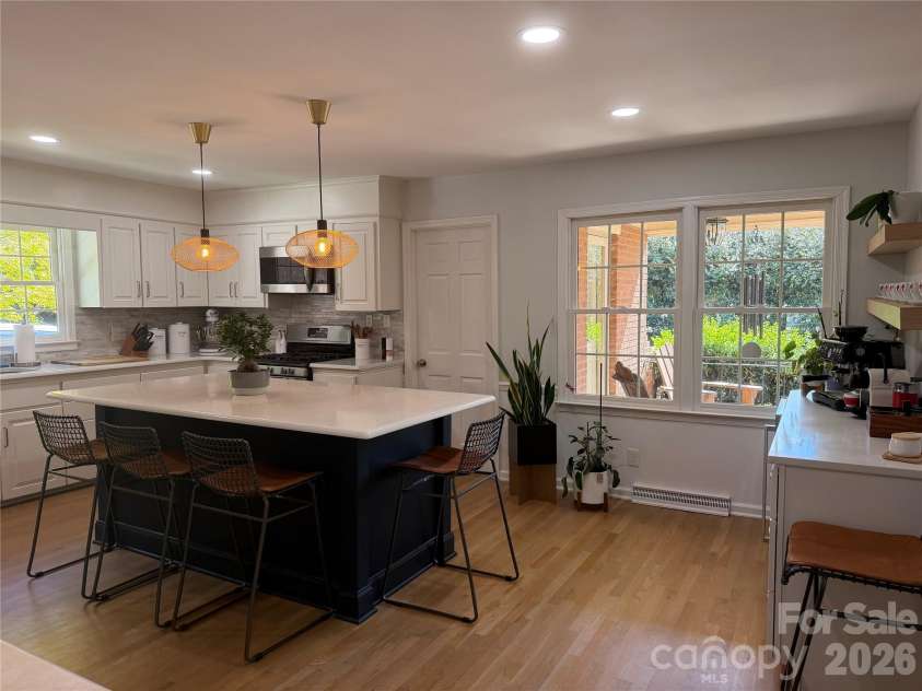 4533 Arborway Way, Charlotte, NC 28211.  MLS# CAR4432154, YatesRealty ID 55957. 