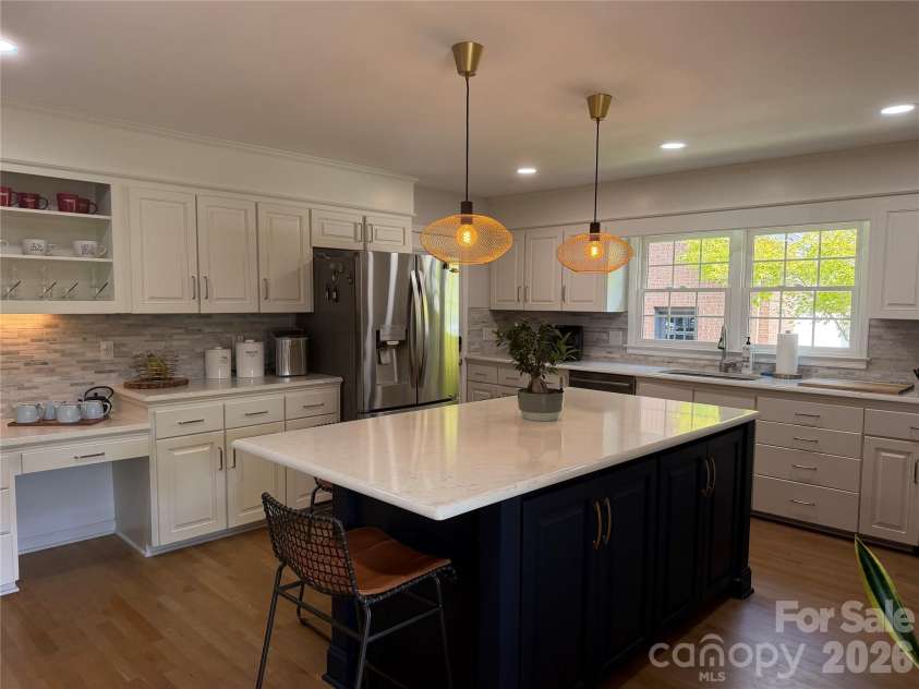 4533 Arborway Way, Charlotte, NC 28211.  MLS# CAR4432154, YatesRealty ID 55957. 