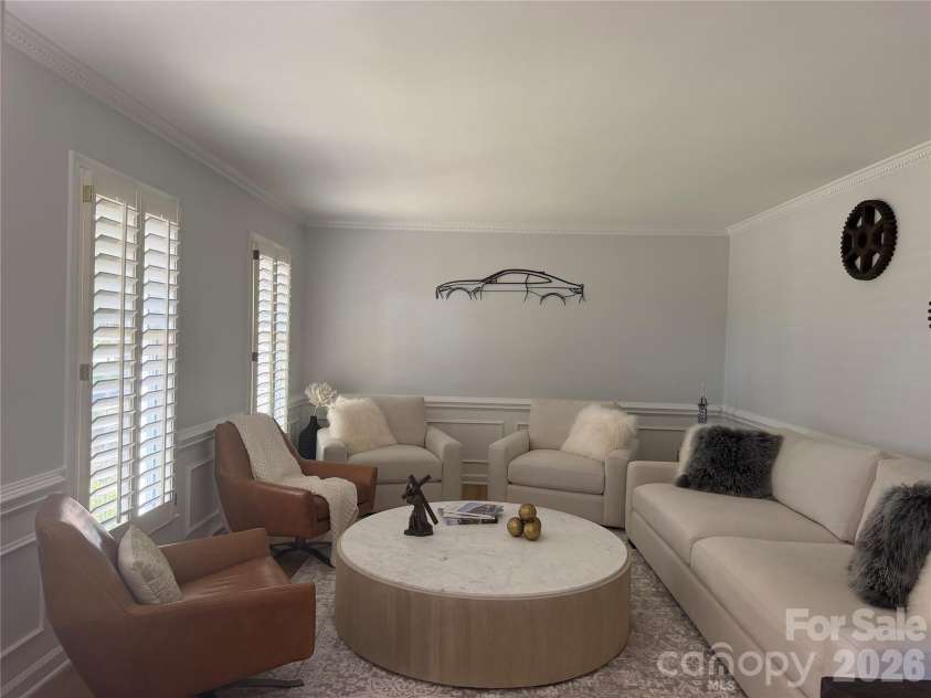 4533 Arborway Way, Charlotte, NC 28211.  MLS# CAR4432154, YatesRealty ID 55957. 