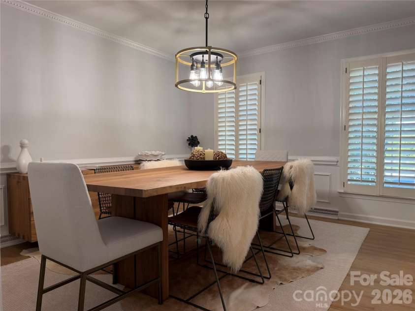 4533 Arborway Way, Charlotte, NC 28211.  MLS# CAR4432154, YatesRealty ID 55957. 