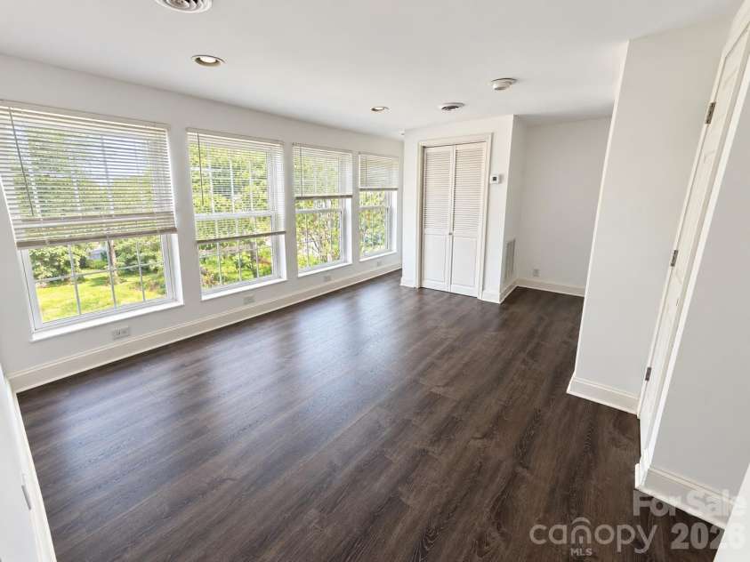 309 17th Road, Kannapolis, NC 28083.  MLS# CAR4433362, YatesRealty ID 55958. 