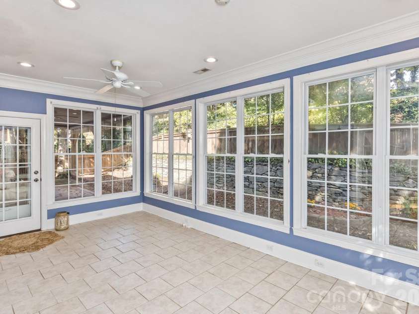 105 Willow Oak Drive, Asheville, NC 28805.  MLS# CAR4432872, YatesRealty ID 55959. 