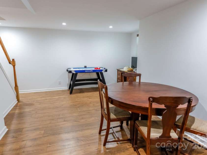 118 Rock Point Road, Lake Lure, NC 28746.  MLS# CAR4246050, YatesRealty ID 5596. 