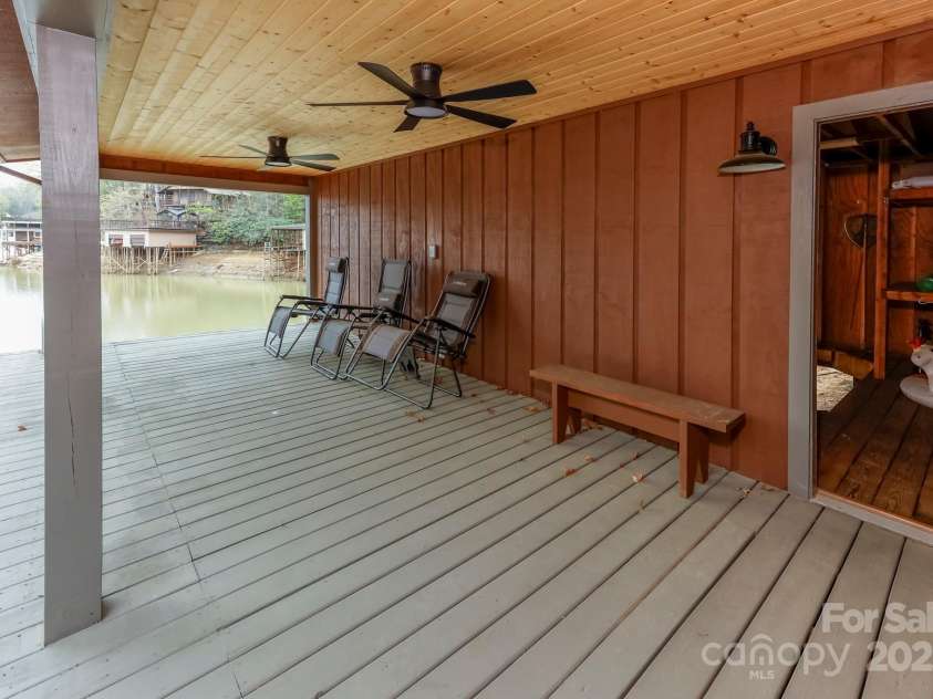 118 Rock Point Road, Lake Lure, NC 28746.  MLS# CAR4246050, YatesRealty ID 5596. 