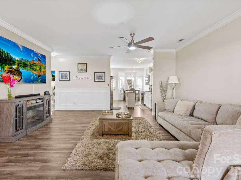 6406 Castlewynd Court, Charlotte, NC 28212.  MLS# CAR4350709, YatesRealty ID 5596. 