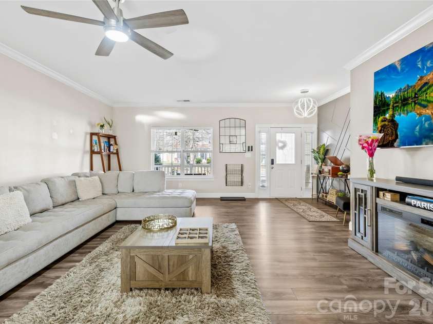 6406 Castlewynd Court, Charlotte, NC 28212.  MLS# CAR4350709, YatesRealty ID 5596. 
