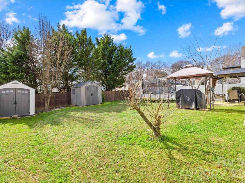 6406 Castlewynd Court, Charlotte, NC 28212.  MLS# CAR4350709, YatesRealty ID 5596. 