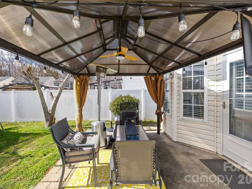 6406 Castlewynd Court, Charlotte, NC 28212.  MLS# CAR4350709, YatesRealty ID 5596. 