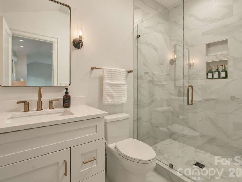 20020 Schooner Drive, Cornelius, NC 28031.  MLS# CAR4424974, YatesRealty ID 55960. 
