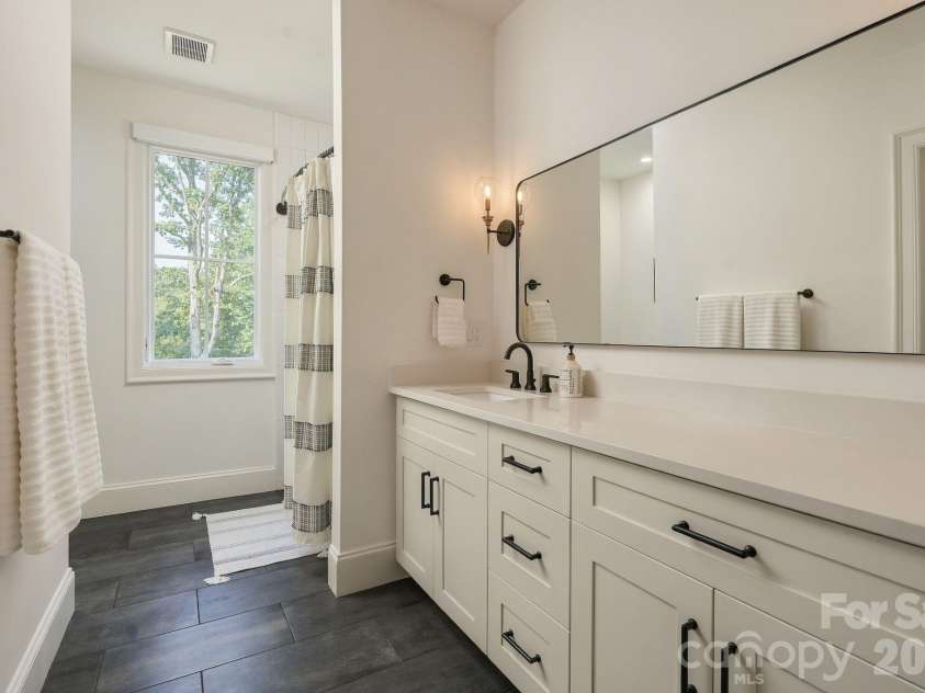 20020 Schooner Drive, Cornelius, NC 28031.  MLS# CAR4424974, YatesRealty ID 55960. 