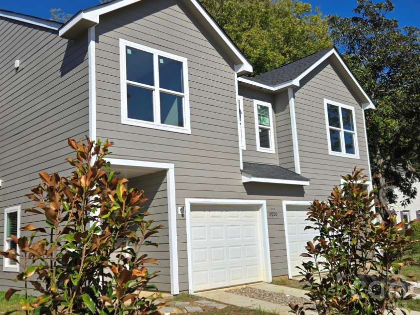 3924 Tuckaseegee Road, Charlotte, NC 28208.  MLS# CAR4433383, YatesRealty ID 55964. 