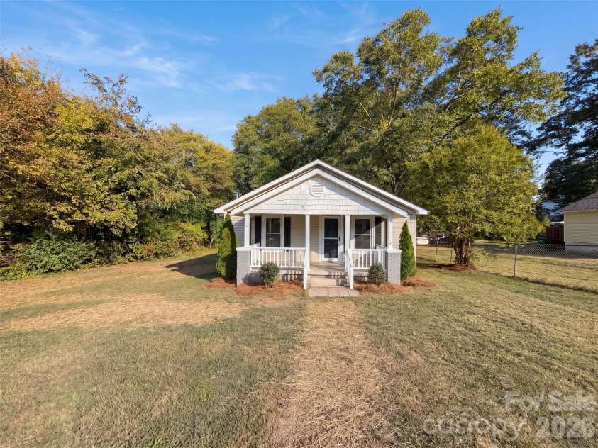 308 Spring Garden Avenue, Kannapolis, NC 28081.  MLS# CAR4433419, YatesRealty ID 55967. 