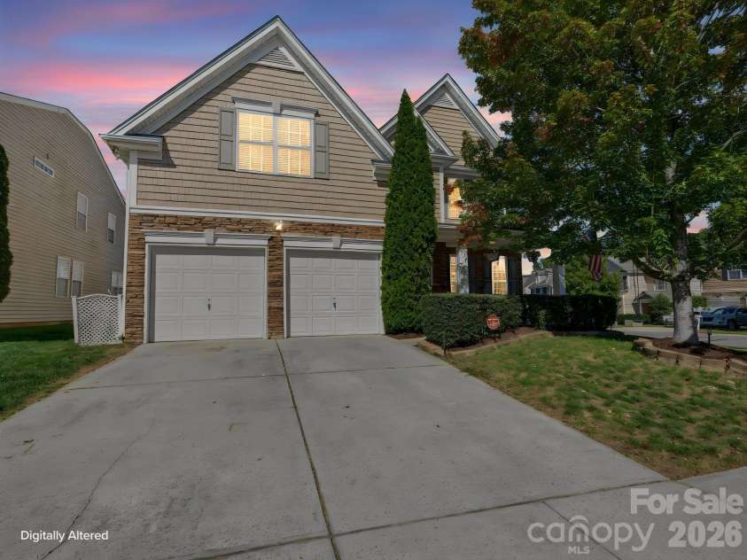 10900 Sand River Court, Davidson, NC 28036.  MLS# CAR4433186, YatesRealty ID 55969. 