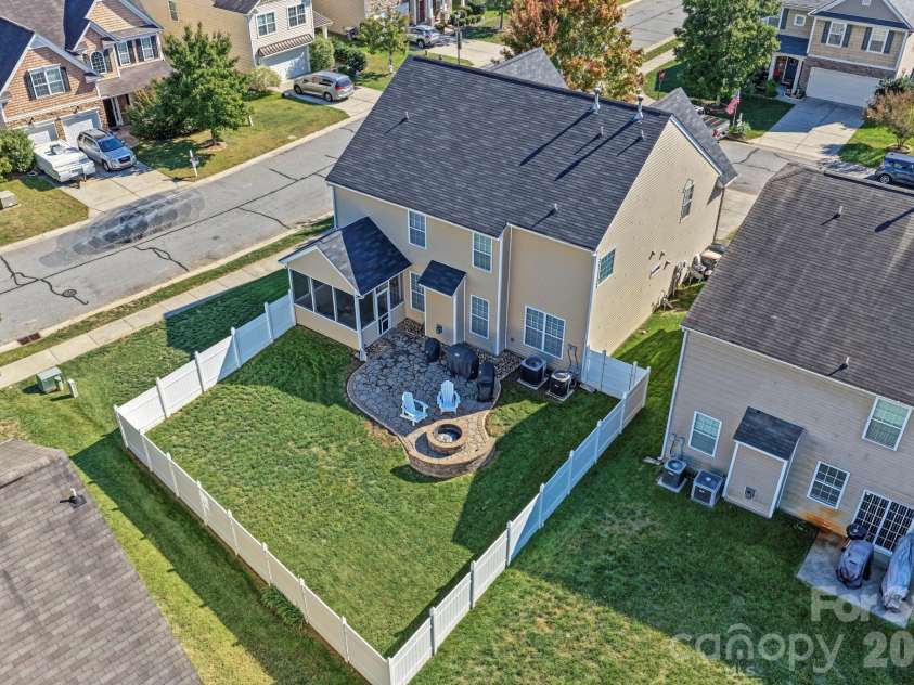 10900 Sand River Court, Davidson, NC 28036.  MLS# CAR4433186, YatesRealty ID 55969. 