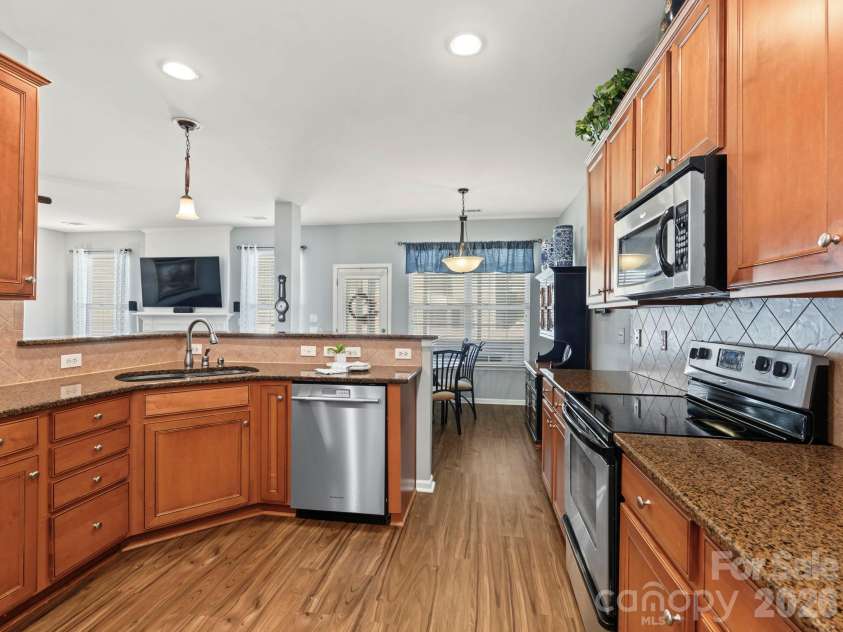 10900 Sand River Court, Davidson, NC 28036.  MLS# CAR4433186, YatesRealty ID 55969. 