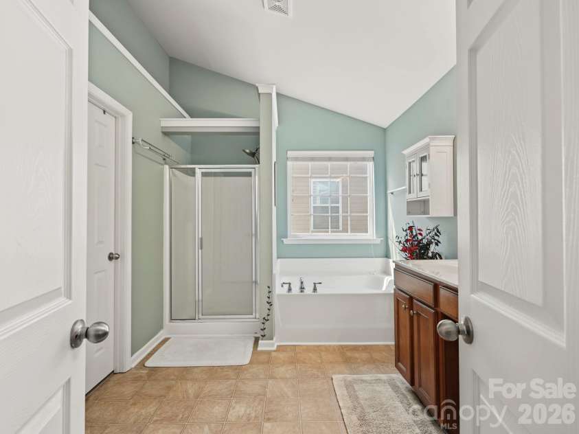 10900 Sand River Court, Davidson, NC 28036.  MLS# CAR4433186, YatesRealty ID 55969. 