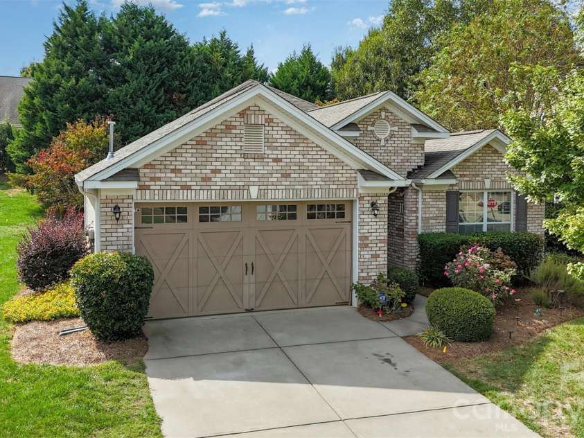 8708 Artesa Mill Lane, Charlotte, NC 28214.  MLS# CAR4352458, YatesRealty ID 5597. 