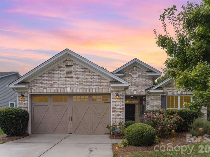 8708 Artesa Mill Lane, Charlotte, NC 28214.  MLS# CAR4352458, YatesRealty ID 5597. 