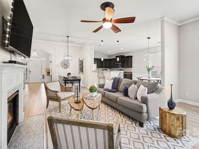 8708 Artesa Mill Lane, Charlotte, NC 28214.  MLS# CAR4352458, YatesRealty ID 5597. 